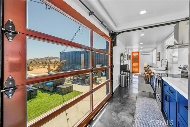 6816 Saddleback Road, Joshua Tree CA: https://media.crmls.org/medias/e39e0534-8336-4a3e-98ed-06e2133cbc19.jpg
