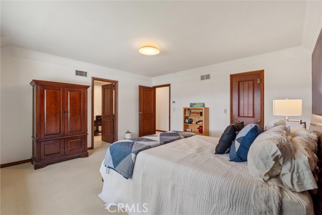 23060 Doris Way, Torrance CA: https://media.crmls.org/medias/e39f1533-29c5-426f-8de5-7e6ec6d4dc98.jpg