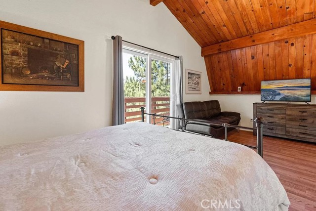 Detail Gallery Image 15 of 26 For 43869 Mendocino Dr, Big Bear Lake,  CA 92315 - 3 Beds | 2 Baths