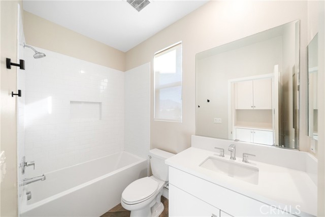 Detail Gallery Image 37 of 49 For 590 Catalonia, Lake Forest,  CA 92630 - 4 Beds | 4 Baths