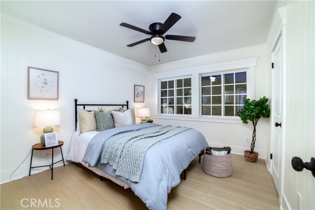 748 N Kenmore, Los Angeles CA: https://media.crmls.org/medias/e3a058ab-f3db-46d9-8023-cd8667c7b314.jpg