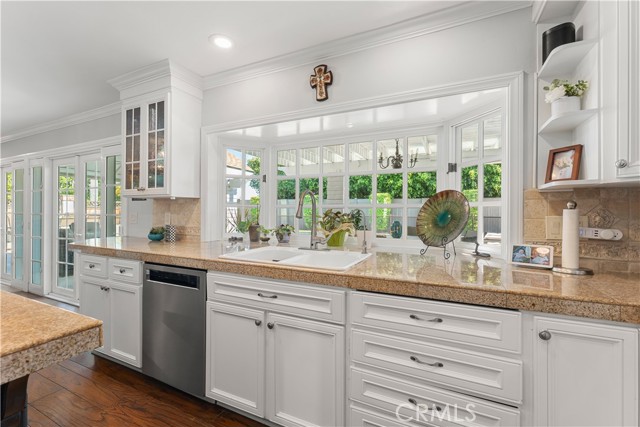 18672 Evergreen Avenue, Yorba Linda CA: https://media.crmls.org/medias/e3a085ca-d00f-4cbf-84ab-6609354a2f04.jpg