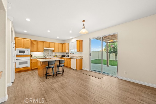 Detail Gallery Image 16 of 73 For 33926 Channel, Temecula,  CA 92592 - 4 Beds | 2/1 Baths