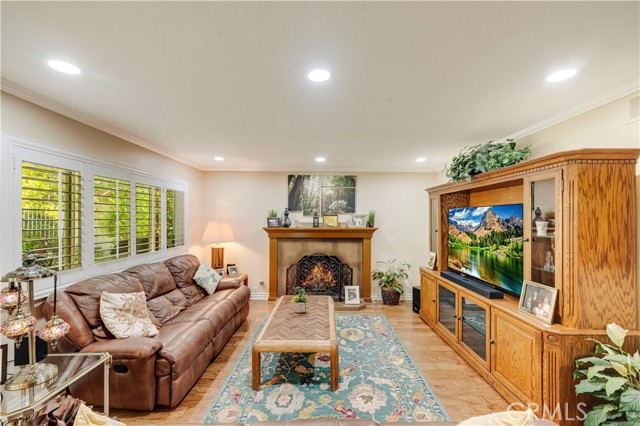 685 Vista Coto Verde, Camarillo CA: https://media.crmls.org/medias/e3a30ed0-6914-46be-80c2-a1708b1d2dc0.jpg