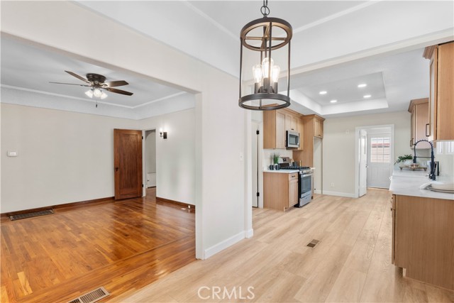 Detail Gallery Image 14 of 56 For 340 W 29th St, San Bernardino,  CA 92405 - 4 Beds | 3 Baths