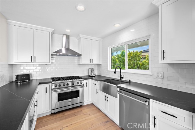 Detail Gallery Image 9 of 27 For 215 via San Andreas, San Clemente,  CA 92672 - 3 Beds | 2 Baths