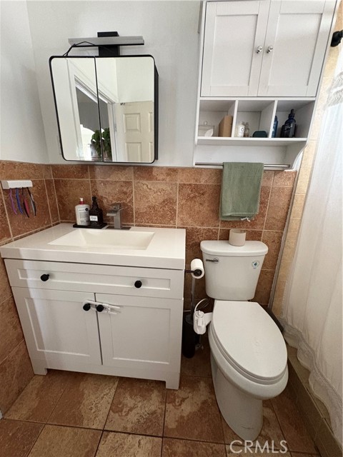 4544 Fisher Street, East Los Angeles CA: https://media.crmls.org/medias/e3a4ccb3-6f8a-476d-bd01-6e12c2937885.jpg