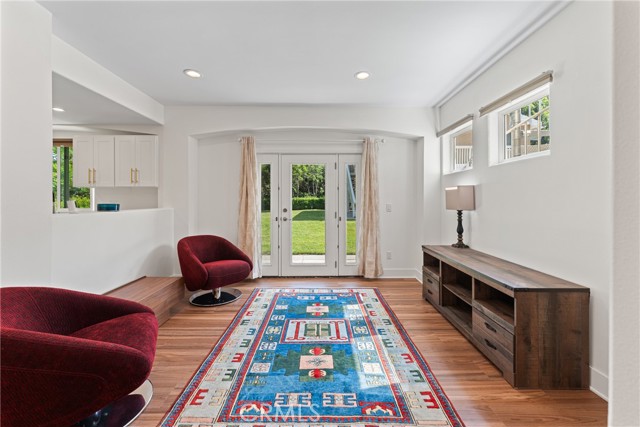 1377 Knoll Road, Redlands CA: https://media.crmls.org/medias/e3a4f3e3-152e-4276-82a5-25d6a8c25100.jpg