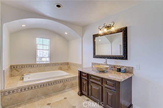Detail Gallery Image 22 of 37 For 8034 Palm View, Riverside,  CA 92508 - 4 Beds | 4 Baths