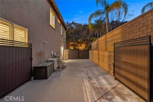 Detail Gallery Image 17 of 75 For 1561 Vandagriff Way, Corona,  CA 92883 - 4 Beds | 4 Baths