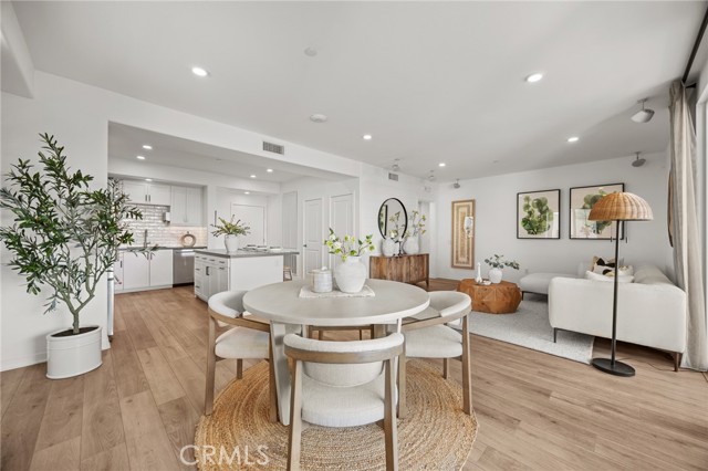 Front Image Thumbnail for CROC26055961