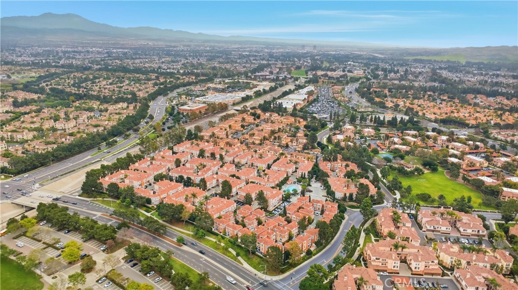 https://media.crmls.org/medias/e3a70e1a-46ab-4789-9b91-7093e596b260.jpg?preset=X-Large