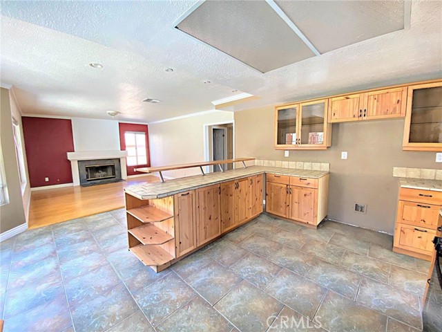 Detail Gallery Image 15 of 38 For 39221 Beacon Ln, Palmdale,  CA 93551 - 5 Beds | 3 Baths