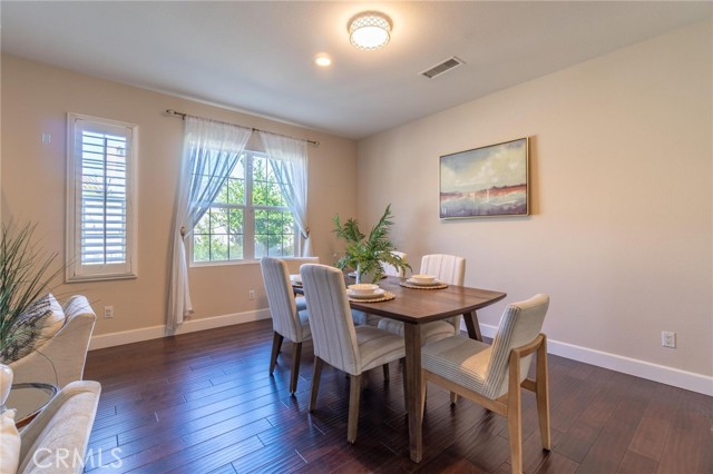 dining area dif view