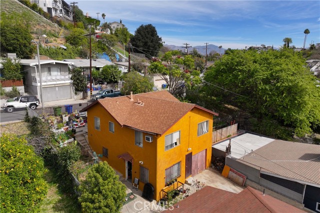 2750 Ballard Street, Los Angeles CA: https://media.crmls.org/medias/e3a7b171-dd53-48c3-8b82-391bbeede8d3.jpg