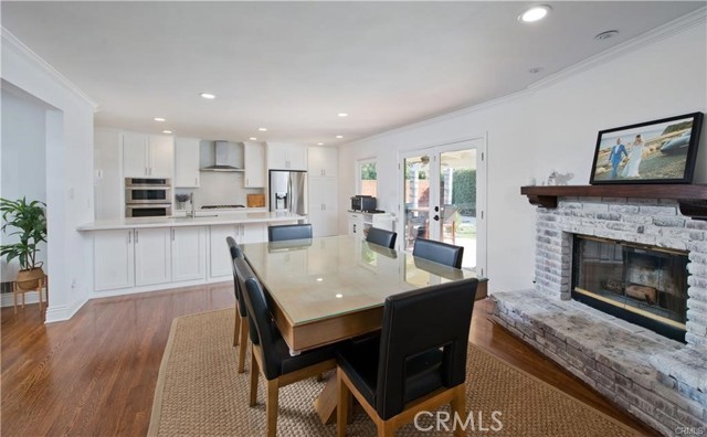 Detail Gallery Image 5 of 31 For 23652 Collins St, Woodland Hills,  CA 91367 - 4 Beds | 2 Baths