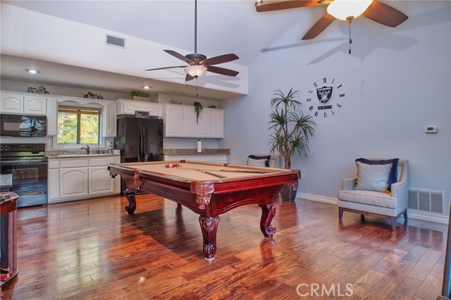 948 Peninsula Avenue, Claremont CA: https://media.crmls.org/medias/e3a8b3e9-4305-4b16-ab92-1c0da9ba0e88.jpg