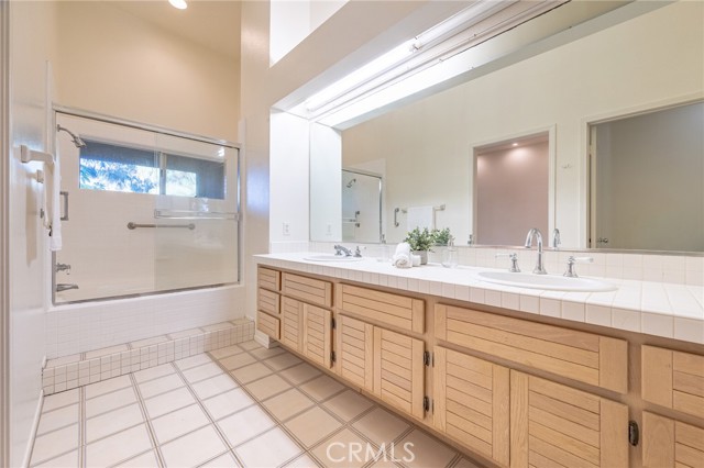 Detail Gallery Image 32 of 55 For 72 Vassar Aisle, Irvine,  CA 92612 - 3 Beds | 3 Baths