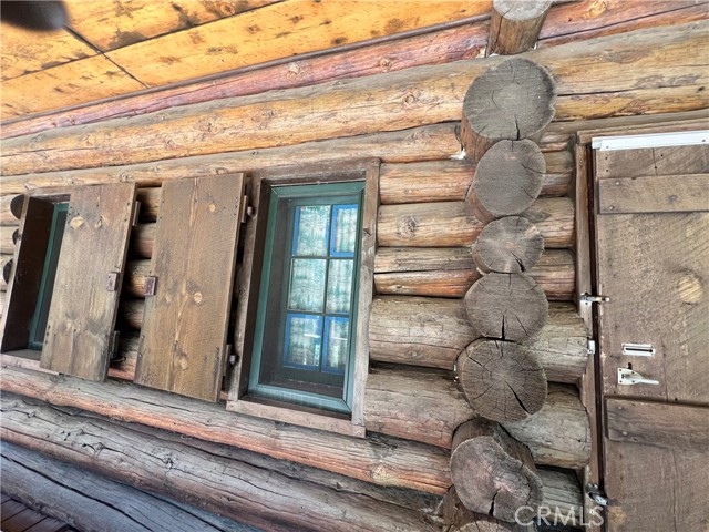 28879 Sycamore, Lake Arrowhead CA: https://media.crmls.org/medias/e3a8bde9-312a-44a5-bbdb-b63fbe1e07d3.jpg