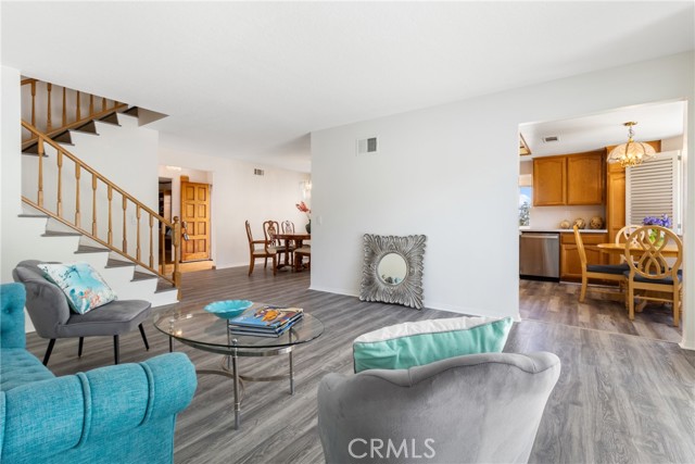 Detail Gallery Image 13 of 38 For 30112 Elizabeth Ct, Agoura Hills,  CA 91301 - 3 Beds | 2/1 Baths