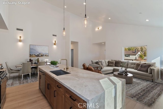 Detail Gallery Image 10 of 50 For 304 San Anselmo, Big Bear City,  CA 92314 - 3 Beds | 3/1 Baths