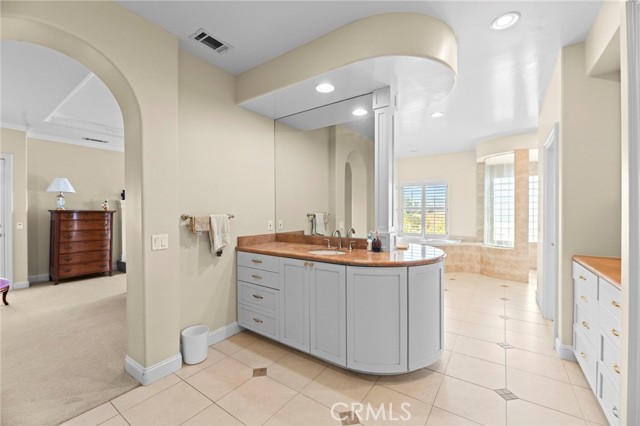 43845 Calle De Velardo, Temecula CA: https://media.crmls.org/medias/e3a9b653-c0d4-4014-9227-8c71c41d6d29.jpg