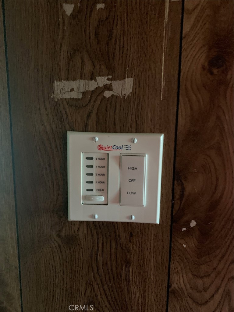https://media.crmls.org/medias/e3aa60f2-5f21-4c26-afe4-5c60eb8d77c4.jpg?preset=X-Large