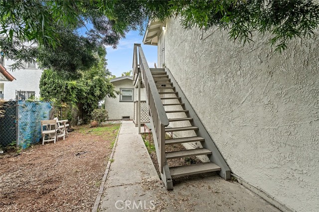 905 Gardenia Avenue, Long Beach CA: https://media.crmls.org/medias/e3aa9907-3d2b-4aba-b0a4-15372e117564.jpg