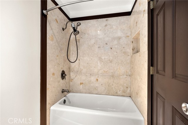Detail Gallery Image 19 of 36 For 1088 Cabrillo Park Dr a,  Santa Ana,  CA 92701 - 1 Beds | 1 Baths