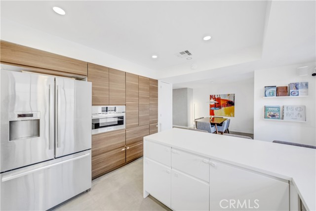 Detail Gallery Image 22 of 35 For 136 S Swall Dr #4,  Los Angeles,  CA 90048 - 2 Beds | 2 Baths