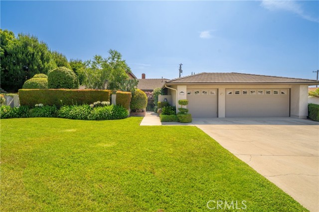 964 N Entrada Way, Glendora CA: https://media.crmls.org/medias/e3acd0a5-f39a-4dfb-b8cd-e3fdd75d3274.jpg