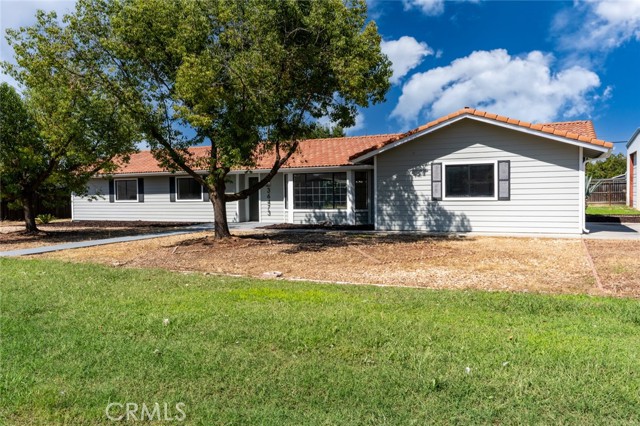 36473 Sparta, Madera CA: https://media.crmls.org/medias/e3ad1565-c324-483c-abcb-0bae8f12ad79.jpg