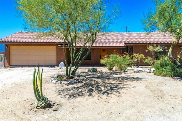 Detail Gallery Image 1 of 63 For 9428 Navajo Trl, Morongo Valley,  CA 92256 - 3 Beds | 2 Baths