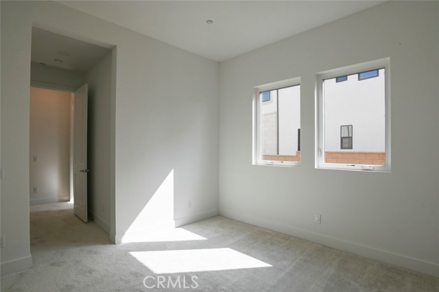 Detail Gallery Image 50 of 65 For 20552 Edgewood Ct, Chatsworth,  CA 91311 - 5 Beds | 5/1 Baths