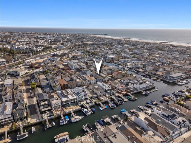 502 36th Street, Newport Beach CA: https://media.crmls.org/medias/e3ae0fa4-5a1e-4ffd-98d4-d95e33adeed5.jpg