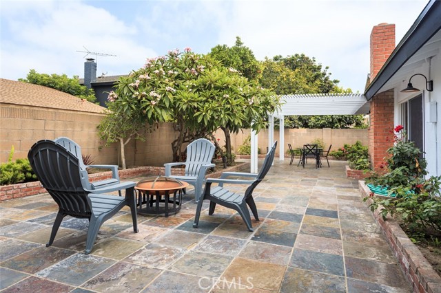 7231 Siena Avenue, Westminster CA: https://media.crmls.org/medias/e3ae6f51-e6d9-44ba-84e1-33ab73d0d084.jpg