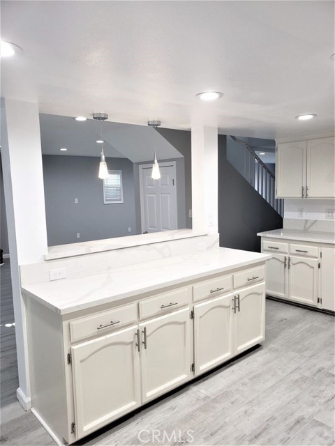 2506 e 6TH Street, Long Beach CA: https://media.crmls.org/medias/e3aee24f-c3a1-46f4-8697-902fd7f4348a.jpg