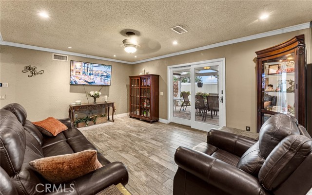 Detail Gallery Image 9 of 36 For 1406 Carey Ave, Brea,  CA 92821 - 4 Beds | 2 Baths