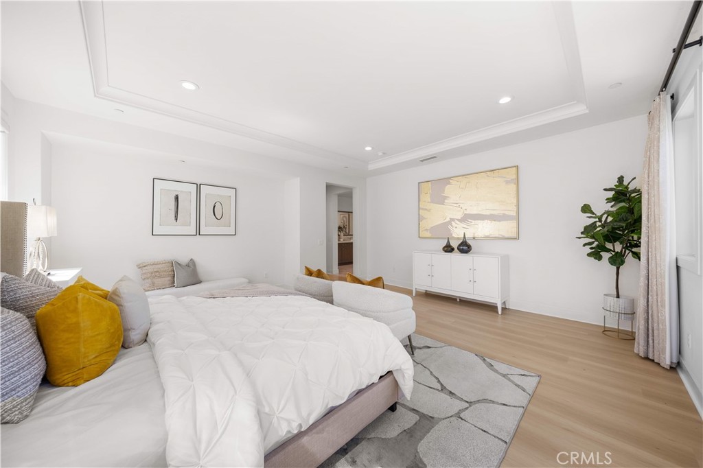 MLS #OC25251209 image #33