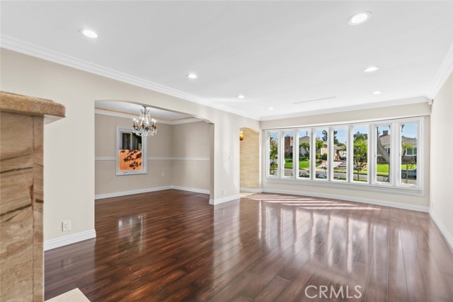 Detail Gallery Image 8 of 61 For 415 Birmingham Rd, Burbank,  CA 91504 - 4 Beds | 3/1 Baths