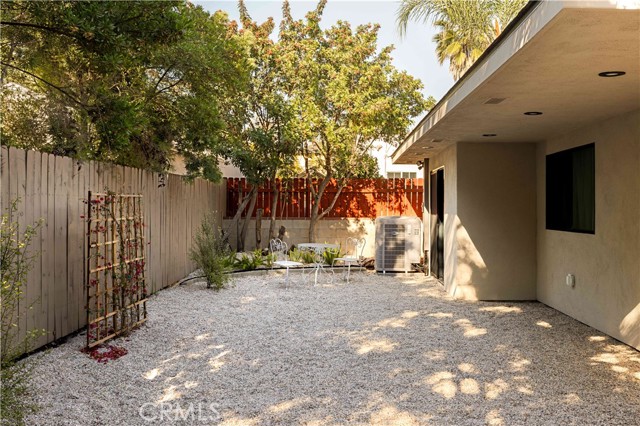 Detail Gallery Image 28 of 32 For 2931 Tyburn St, Los Angeles,  CA 90039 - 3 Beds | 2 Baths