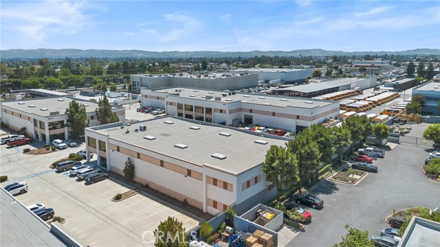 620 S Magnolia Avenue, Ontario CA: https://media.crmls.org/medias/e3b09833-e964-472c-a69a-599b572a2f79.jpg