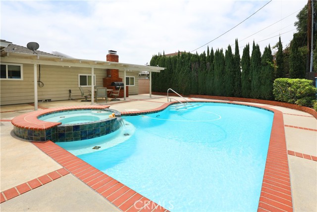 1241 E Mayfair Avenue, Orange CA: https://media.crmls.org/medias/e3b0a6eb-70ac-4527-8604-1ebdc4d33b8b.jpg