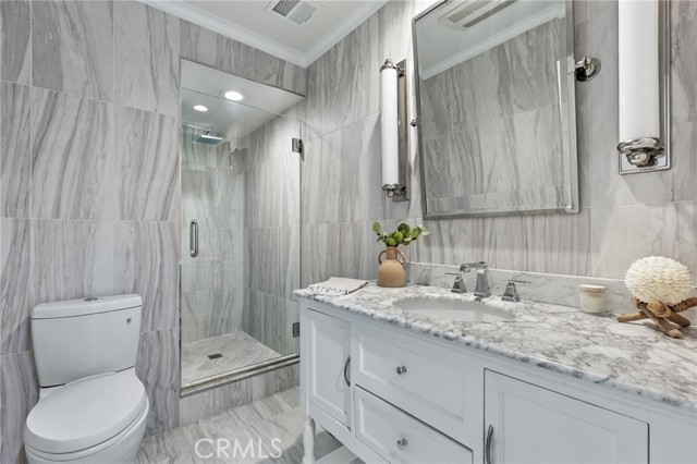 Image 45 of 62 For 2304 Hermosa Avenue