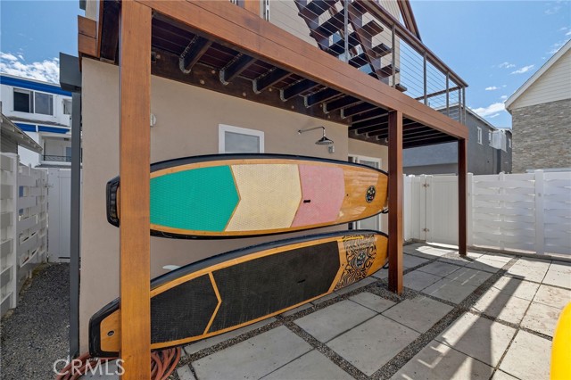 19 4th Court, Hermosa Beach, California 90254, 2 Bedrooms Bedrooms, ,2 BathroomsBathrooms,Residential,Sold,4th,SB24159456