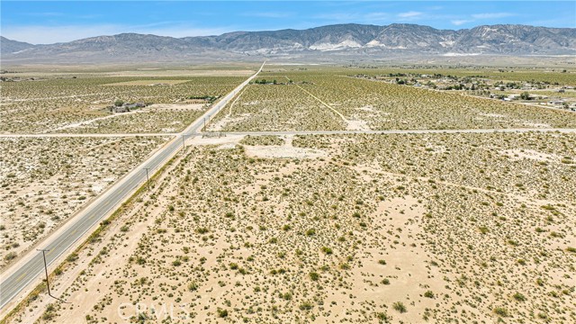 Detail Gallery Image 4 of 19 For 11350 Camp Rock Rd, Lucerne Valley,  CA 92356 - – Beds | – Baths