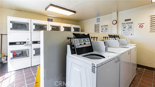 13722 Red Hill Avenue, Tustin CA: https://media.crmls.org/medias/e3b13272-976f-4844-861c-04e2b8f0b1a4.jpg