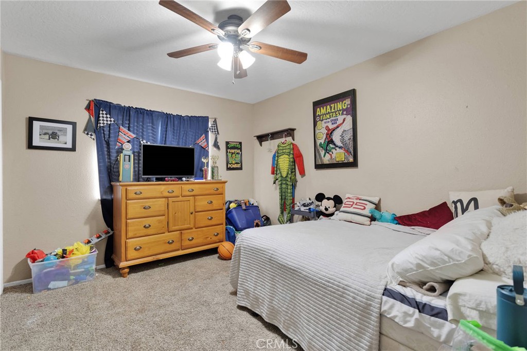 https://media.crmls.org/medias/e3b209d0-0391-48c8-850f-447d2dcba5e6.jpg?preset=X-Large