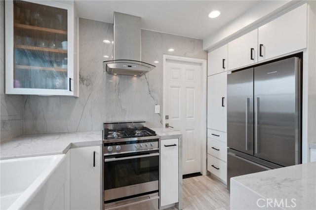 Detail Gallery Image 7 of 37 For 2410 Voorhees Ave #3,  Redondo Beach,  CA 90278 - 2 Beds | 2/1 Baths