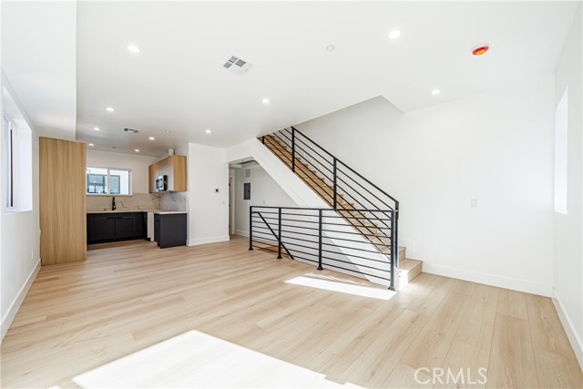 Detail Gallery Image 35 of 75 For 5209 W 20th, Los Angeles,  CA 90016 - – Beds | – Baths